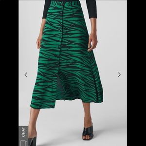 WHISTLES TIGER PRINT BUTTON FRONT SKIRT SIZE 2